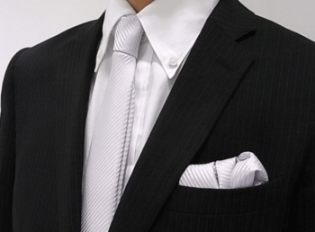 七五三で父親の服装画像集 礼服 スーツ ネクタイの色も紹介 コトログ 七五三で父親の服装画像集 礼服 スーツ ネクタイの色も紹介 コトログ