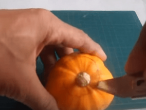 ハロウィンかぼちゃランタン作り方飾り種類くり抜き方15