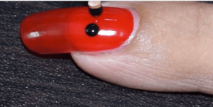 ディズニーハロウィンネイルシール 簡単なミッキーのやり方は コトログ