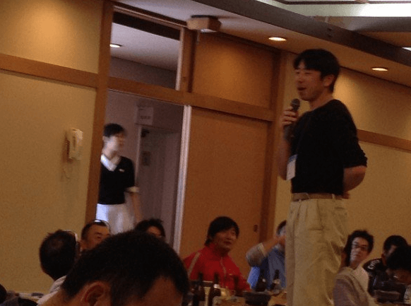 新年会挨拶文の例文集まとめ 乾杯 中締め 締めのスピーチは コトログ