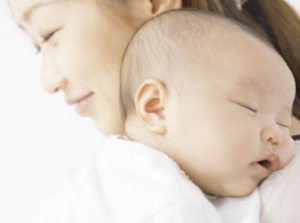 赤ちゃんの抱っこ寝かしつけはいつまで 嫌がる 泣く時の抱っこ以外の方法も
